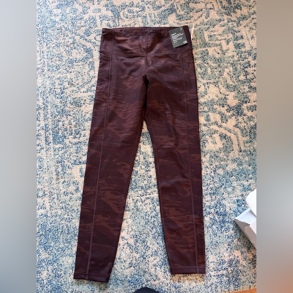 New Gap SP activewear pants